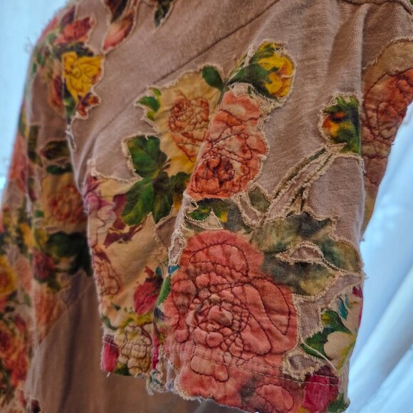 Magnolia Pearl Pink Heavily Appliqued T-shirt Blouse Cat - Picture 3 of 9